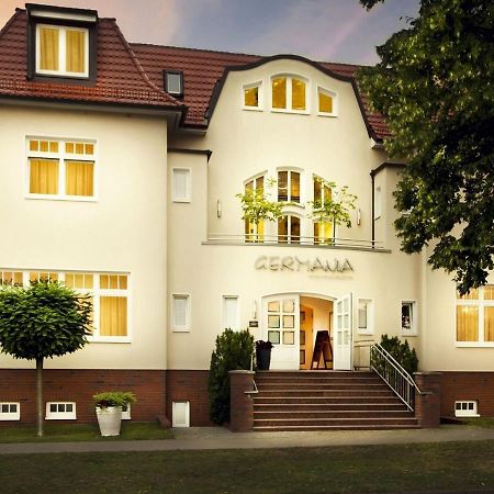 Germania Hotel Am Schlosspark Meyenburg  Exterior photo